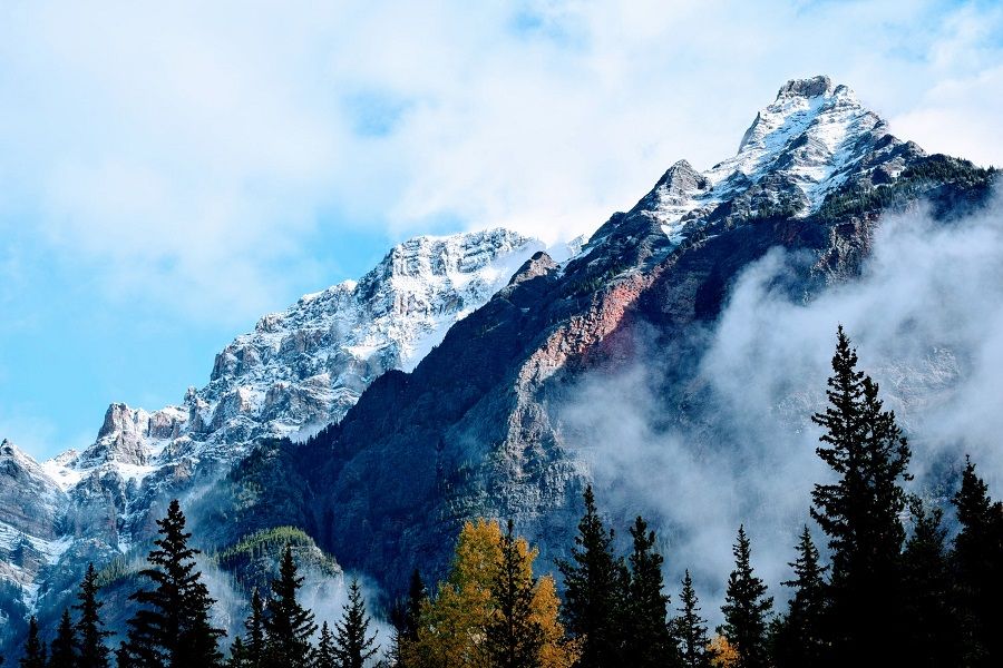 Berg uit de mindfulness oefening bergmeditatie