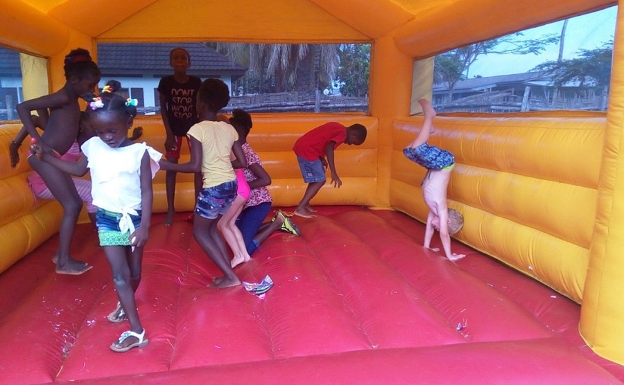 Kinderfeestje Liberia