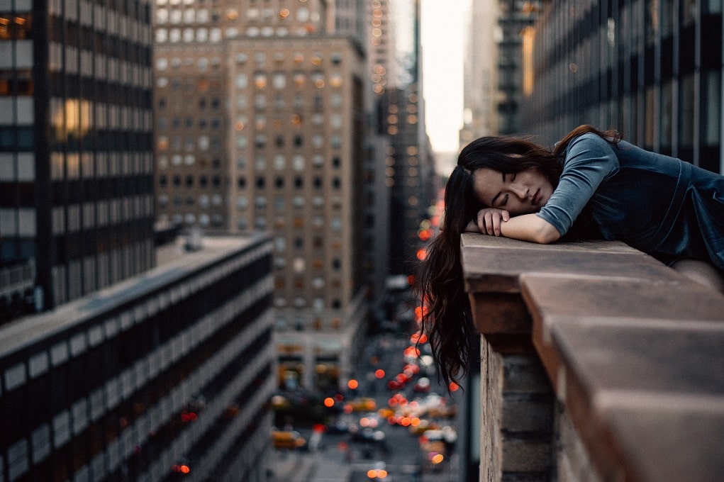 vrouw doet een powernap